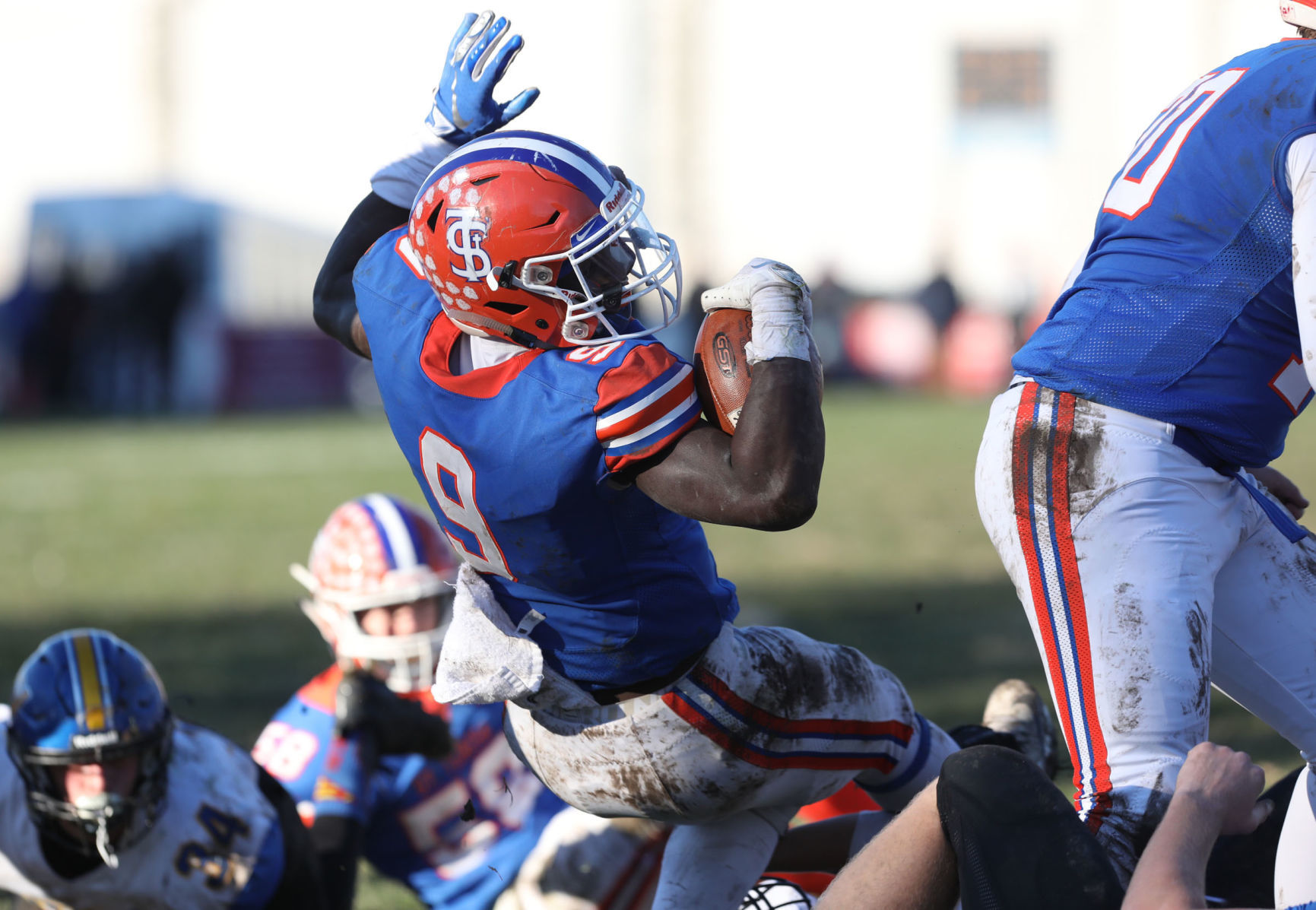 St Teresa vs Tri Valley football 3 11.10.18.jpg